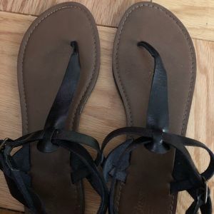 Black leather thong sandals!